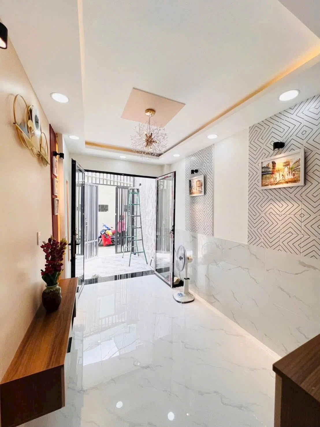 Bán nhà 3m x 13,5m trệt 2 lầu 5 phòng ngủ đường Lương Văn Can, Phường 15, Quận 8 - Ảnh 1
