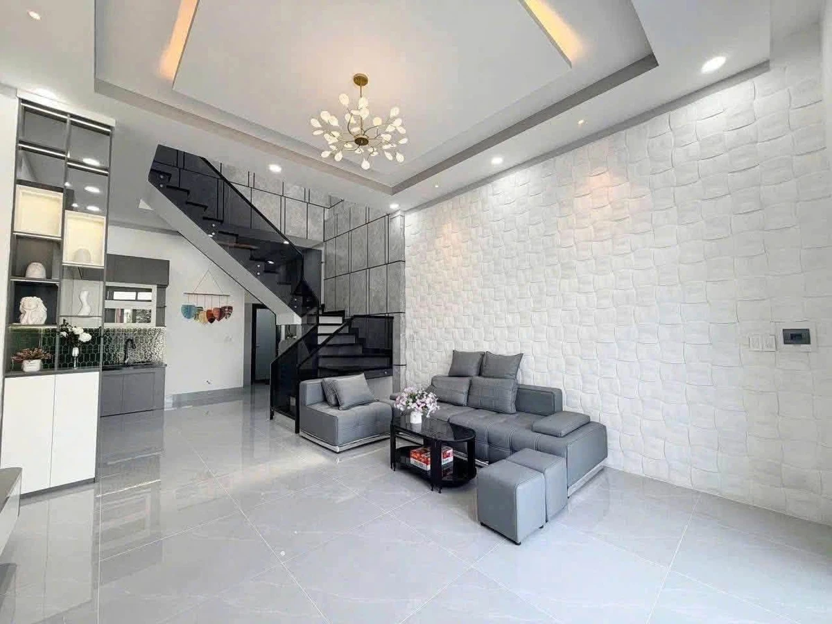 Bán nhà 1 trệt 1 lầu 150m2, 4 PN, 2 WC giáp Bửu Long - 1 tỷ 650 - Ảnh thu nhỏ 4