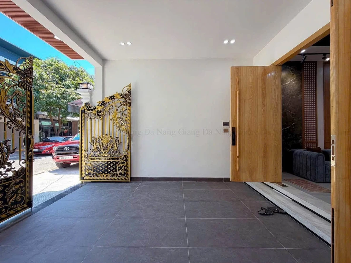 Bán nhà tân cổ điển mặt tiền 77,5m2 Lý Thái Tông - Ảnh thu nhỏ 2