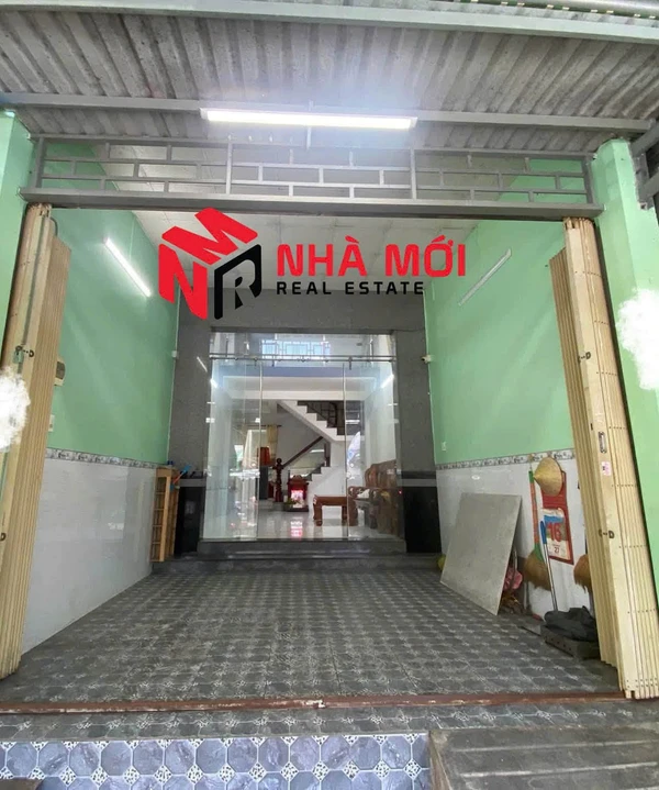 Nhà mặt tiền chợ Phường 8 Cà Mau, 85m², 3PN, nội thất đầy đủ