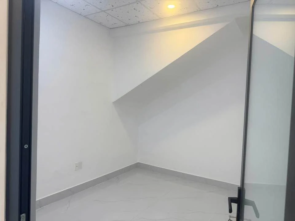 Bán nhà mê lửng 5x17m, 3 phòng ngủ, giá 3,99 tỷ, đường Mai Hắc Đế, Buôn Ma Thuột - Ảnh thu nhỏ 4