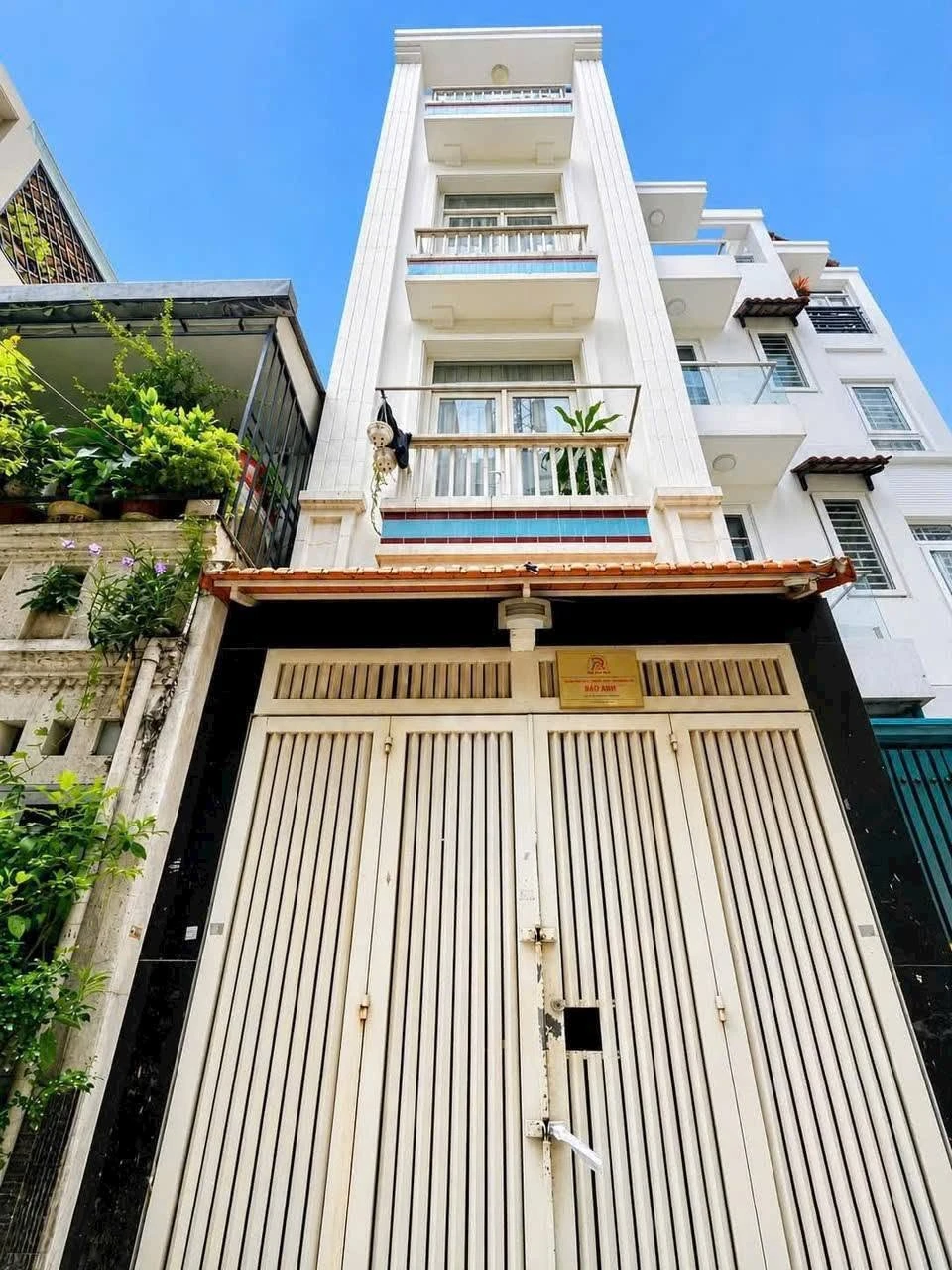 Bán căn hộ 7 phòng ngủ gần 50m2 Nơ Tràng Long, giá 7,5 tỷ - Ảnh 1