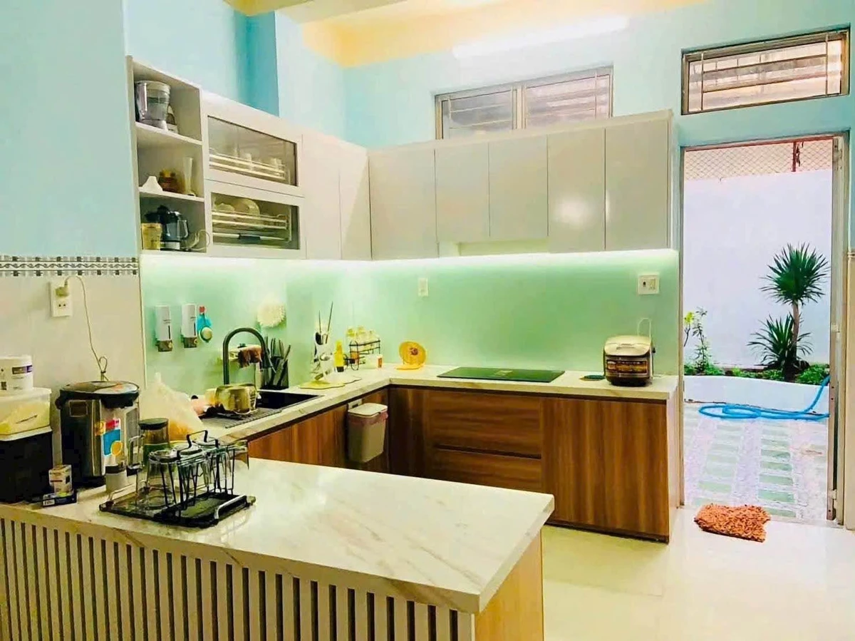 Bán nhà mặt tiền 100m2 4 phòng Hai Bà Trưng Quy Nhơn 7,5 tỷ - Ảnh thu nhỏ 3