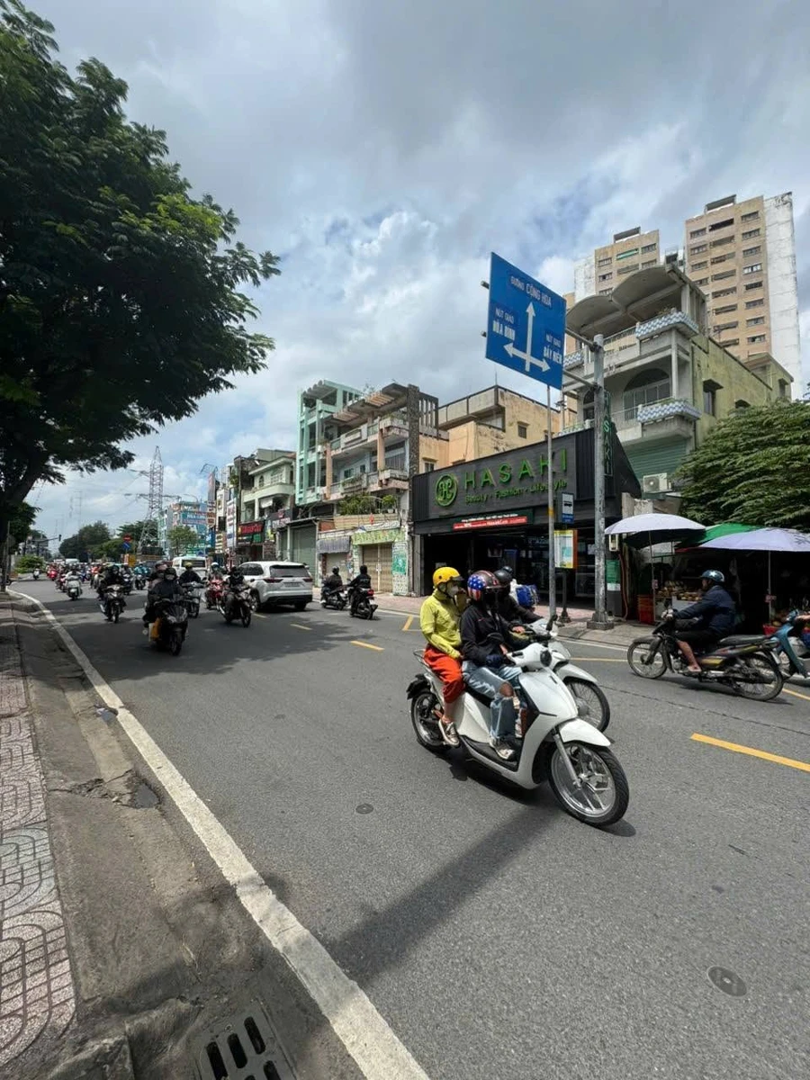 Bán nhà mặt tiền Âu Cơ, Tân Bình, 341,7m², nở hậu, giá 80 tỷ - Ảnh thu nhỏ 2