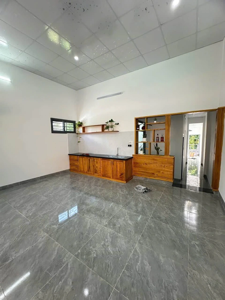 Bán nhà 88/18 Trần Quý Cáp, Buôn Ma Thuột, 3 phòng ngủ, sân ô tô, giá 2,65 tỷ - Ảnh thu nhỏ 3