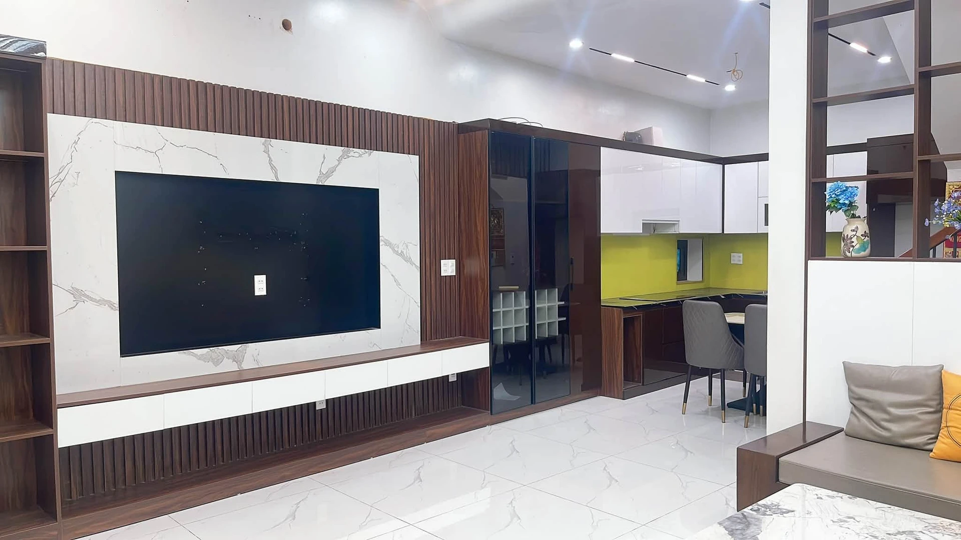 Bán nhà lô góc 50m2 đường Trần Nguyên Hãn 3 tỷ 850 - Ảnh 1