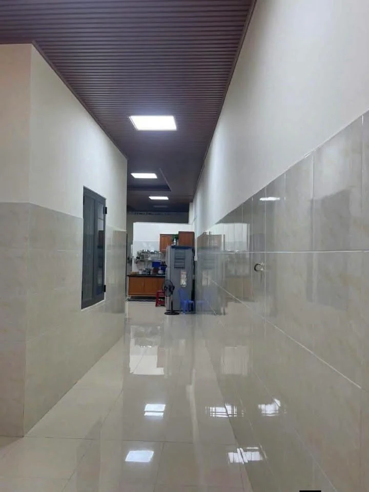 Cho thuê nhà mặt tiền 130m2 Lê Lợi Quảng Ngãi 9 triệu/tháng - Ảnh 1
