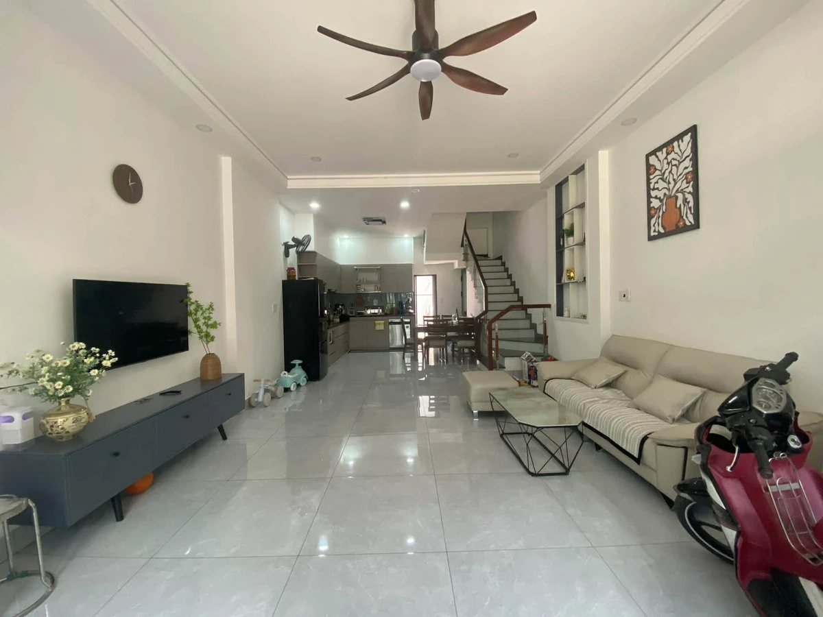 Bán nhà 60m² full nội thất, 4PN 4WC, đang cho thuê tại An Phú, Bình Dương - Ảnh 1