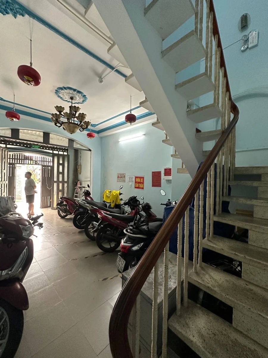 Bán nhà phố 82m² 3 tầng 5 phòng Phạm Văn Bạch Tân Bình - Ảnh thu nhỏ 3