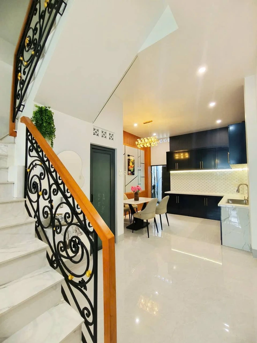 Bán nhà 1 trệt 1 lầu mặt tiền Nam Cao 2,45 tỷ Rạch Giá - Ảnh thu nhỏ 5