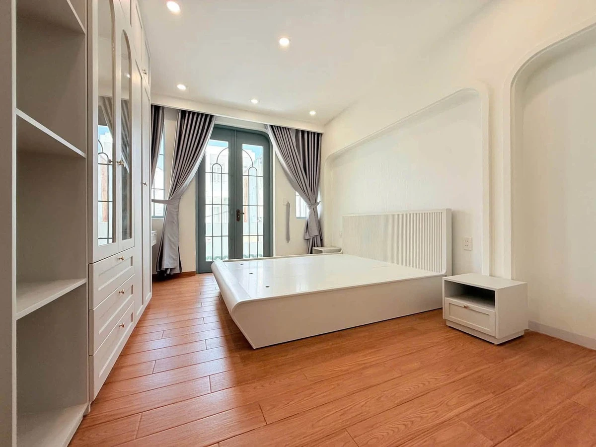 Bán nhà mặt tiền 90m² 1 trệt 3 lầu khu Song Ngữ, Phường 9, Vũng Tàu giá 11,5 tỷ - Ảnh thu nhỏ 4