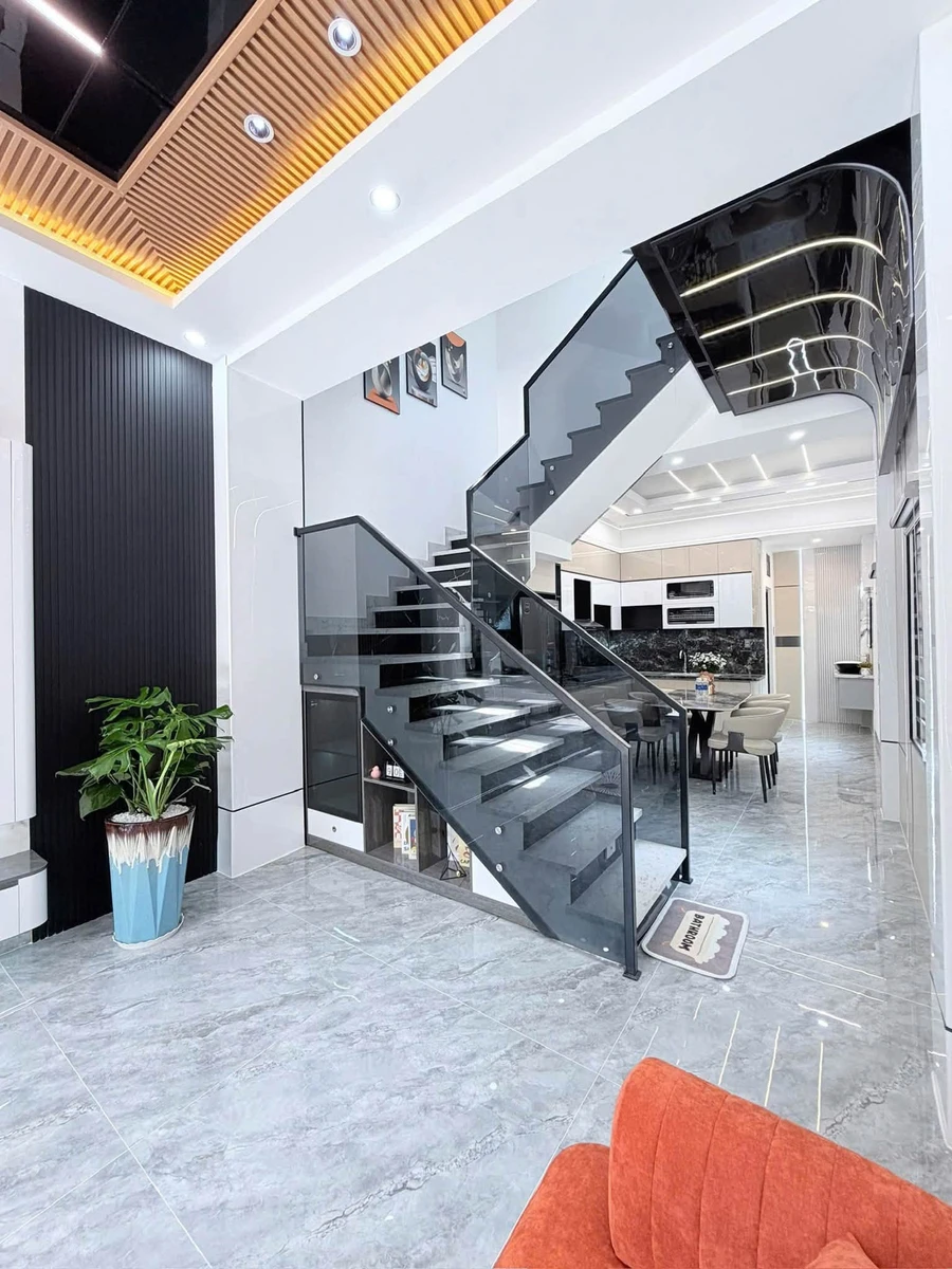 Bán nhà 3 tầng 158m² mặt tiền Quận 1 - Ảnh thu nhỏ 4