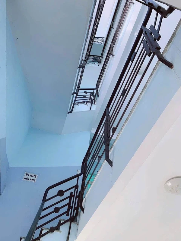 Bán tòa nhà 4 tầng 18 phòng trọ Nha Trang 7.2 tỷ, 232m²