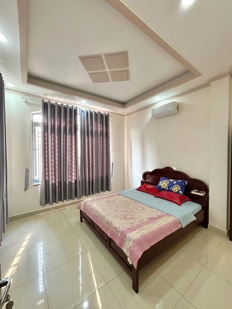Bán nhà 3 tầng mặt tiền Thống Nhất 6×15m, 4PN, 12.8 tỷ - Ảnh 1