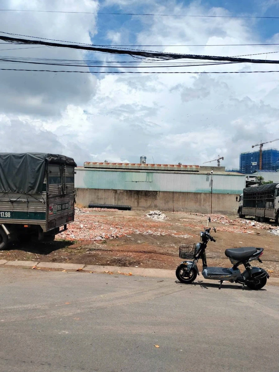 Bán 3 lô đất liền kề góc 2 mặt tiền 892m2 KDC Đông An, Tân Đông Hiệp, giá 21 tỷ - Ảnh 1