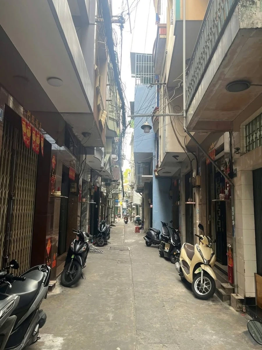 Bán nhà 3 tầng 35m² Quận 1 gần SVD Thống Nhất, nhỉnh 5 tỷ - Ảnh thu nhỏ 2