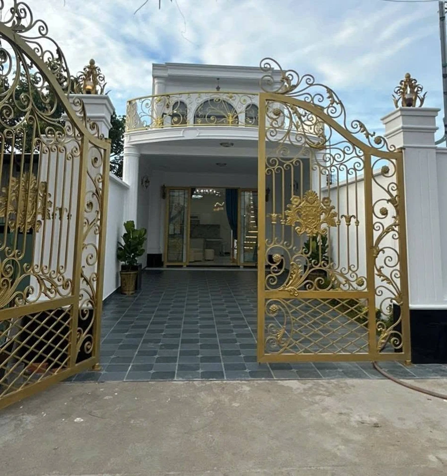 Bán villa 3 PN, hồ bơi, Hòa Thành Tây Ninh 120m² 2.35 tỷ - Ảnh 1