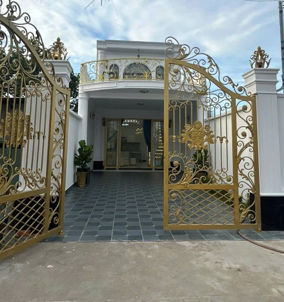 Bán villa 3 PN, hồ bơi, Hòa Thành Tây Ninh 120m² 2.35 tỷ - Ảnh 1