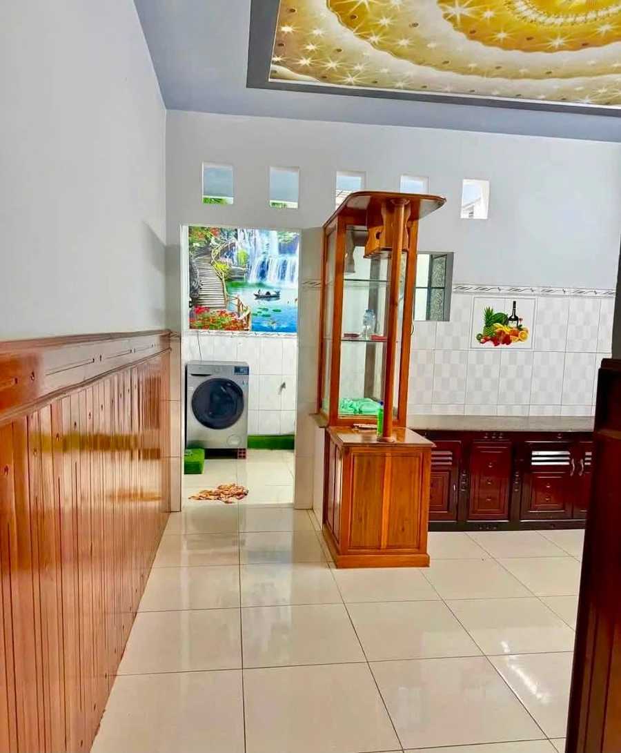 Cho thuê nhà mặt tiền Quy Nhơn 60m2, 2PN, 6 triệu/tháng - Ảnh thu nhỏ 2