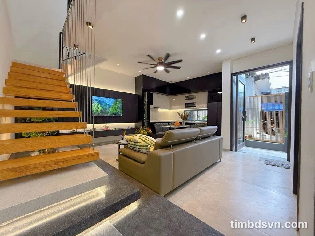 Bán nhà kiệt ô tô 73m2, 3 phòng, gần biển Đà Nẵng, giá 4 tỷ - Ảnh thu nhỏ 4