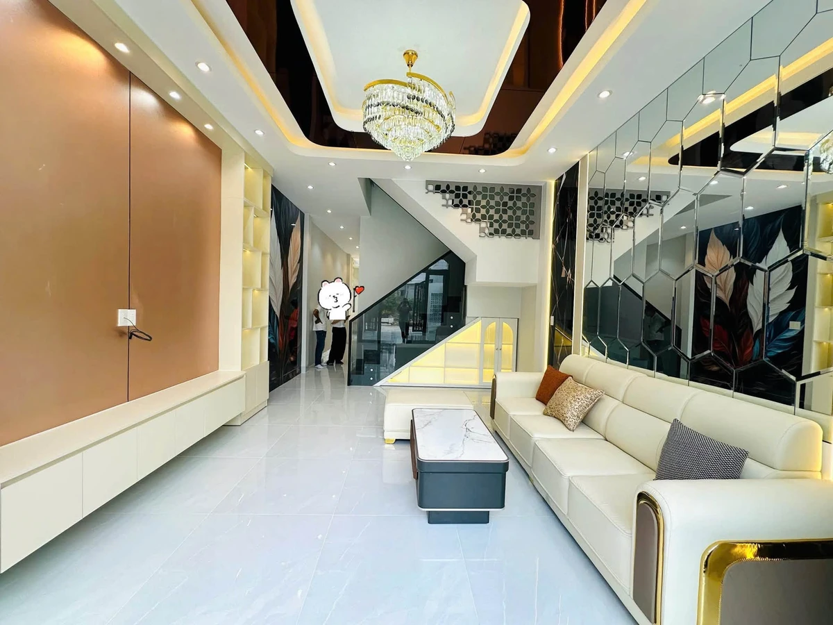 Bán nhà phố 1 trệt 1 lầu 4PN, 3WC, hẻm ô tô gần chợ 30/4, Rạch Giá, giá 2,86 tỷ - Ảnh thu nhỏ 3