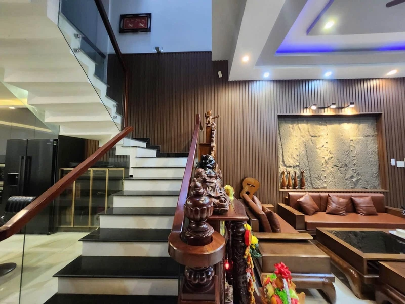 Bán nhà 3 tầng mặt phố Nguyễn Cảnh Dị 116.8m² 7.99 tỷ Liên Chiểu