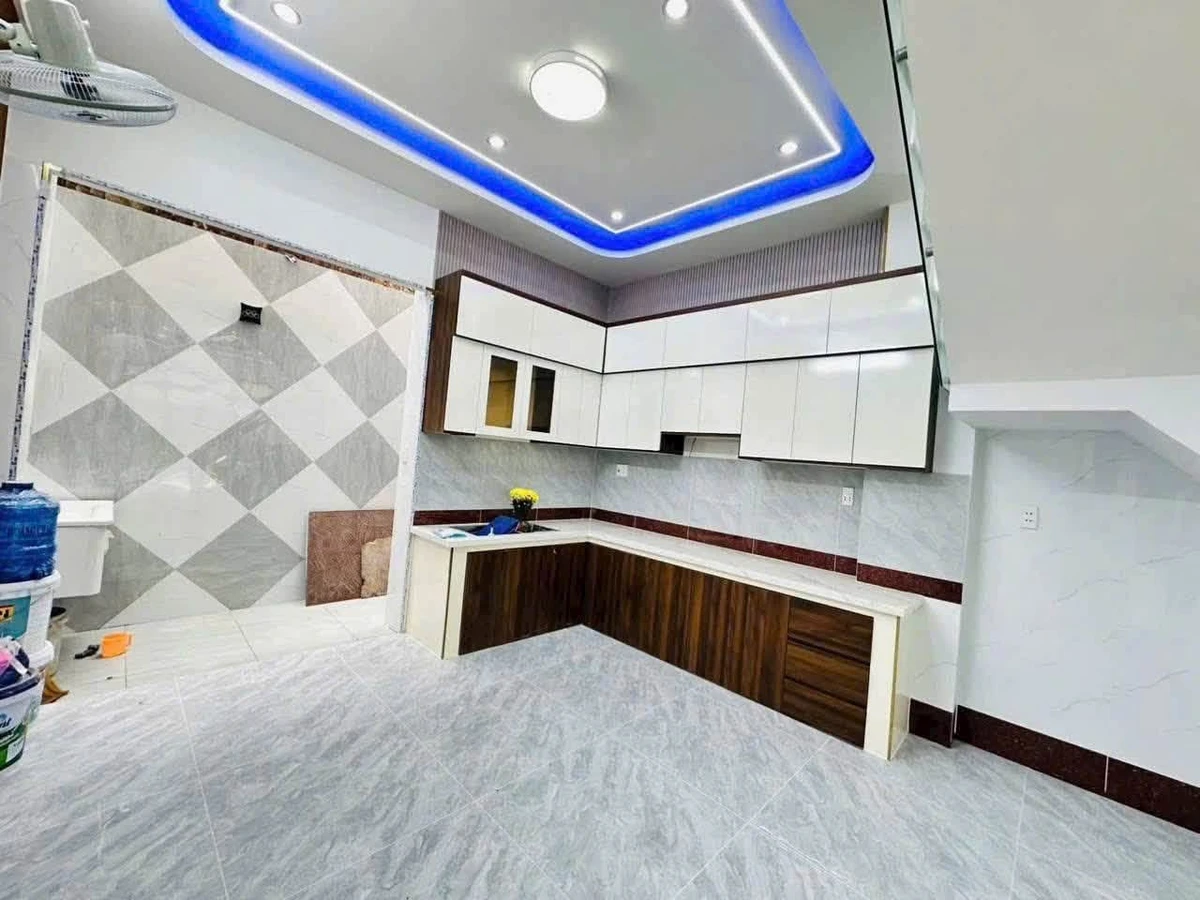 Bán nhà mặt tiền Lã Xuân Oai, Quận 9, 51.5m2, 5.9 tỷ - Ảnh thu nhỏ 3