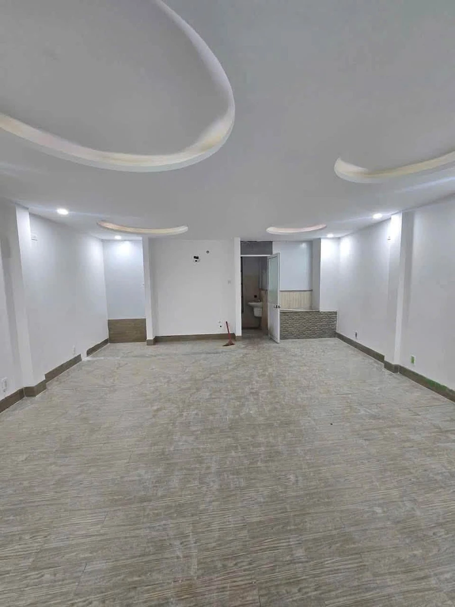 Cho thuê nhà mặt tiền Lý Thái Tổ Quy Nhơn 100m2 - Ảnh thu nhỏ 2