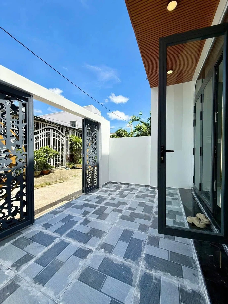 Bán nhà trệt 1 lầu hẻm ô tô Nguyễn Bỉnh Khiêm, 83,75m² - 2 tỷ 90 triệu - Ảnh thu nhỏ 3