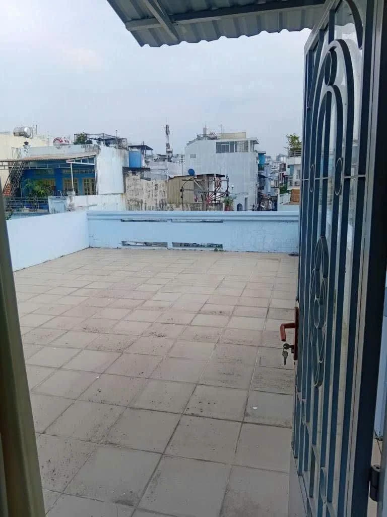 Bán nhà 3 tầng BTCT 213m², hẻm xe tải, 6PN, khu Lạc Long Quân Quận 11, giá 14 tỷ - Ảnh thu nhỏ 5