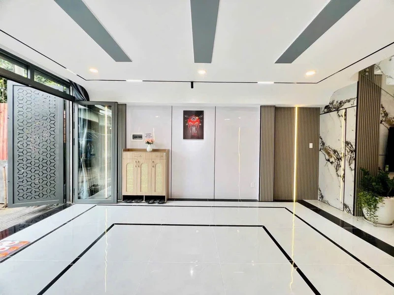 Bán nhà phố 3 tầng full nội thất 4,5x12m hẻm 8m Nguyễn Ảnh Thủ, Hiệp Thành, Quận 12 - 5,89 tỷ