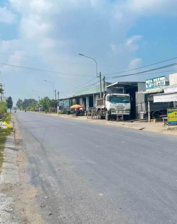 Bán đất mặt tiền ĐT833B Long Hiệp Bến Lức 942m2