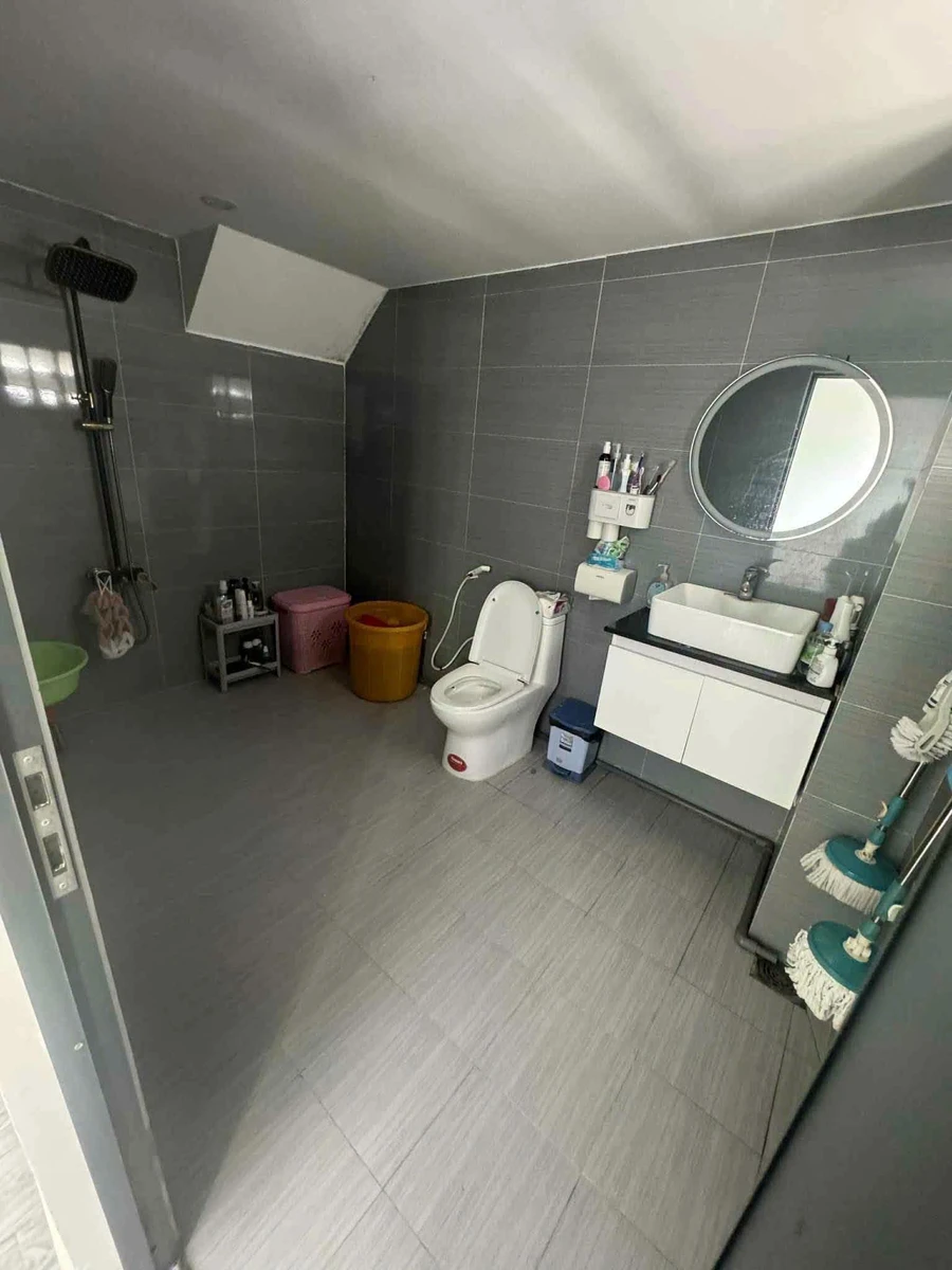 Bán nhà 1 trệt 1 lầu mặt tiền Quang Trung, 90m², 2.8 tỷ, Rạch Giá - Ảnh thu nhỏ 5