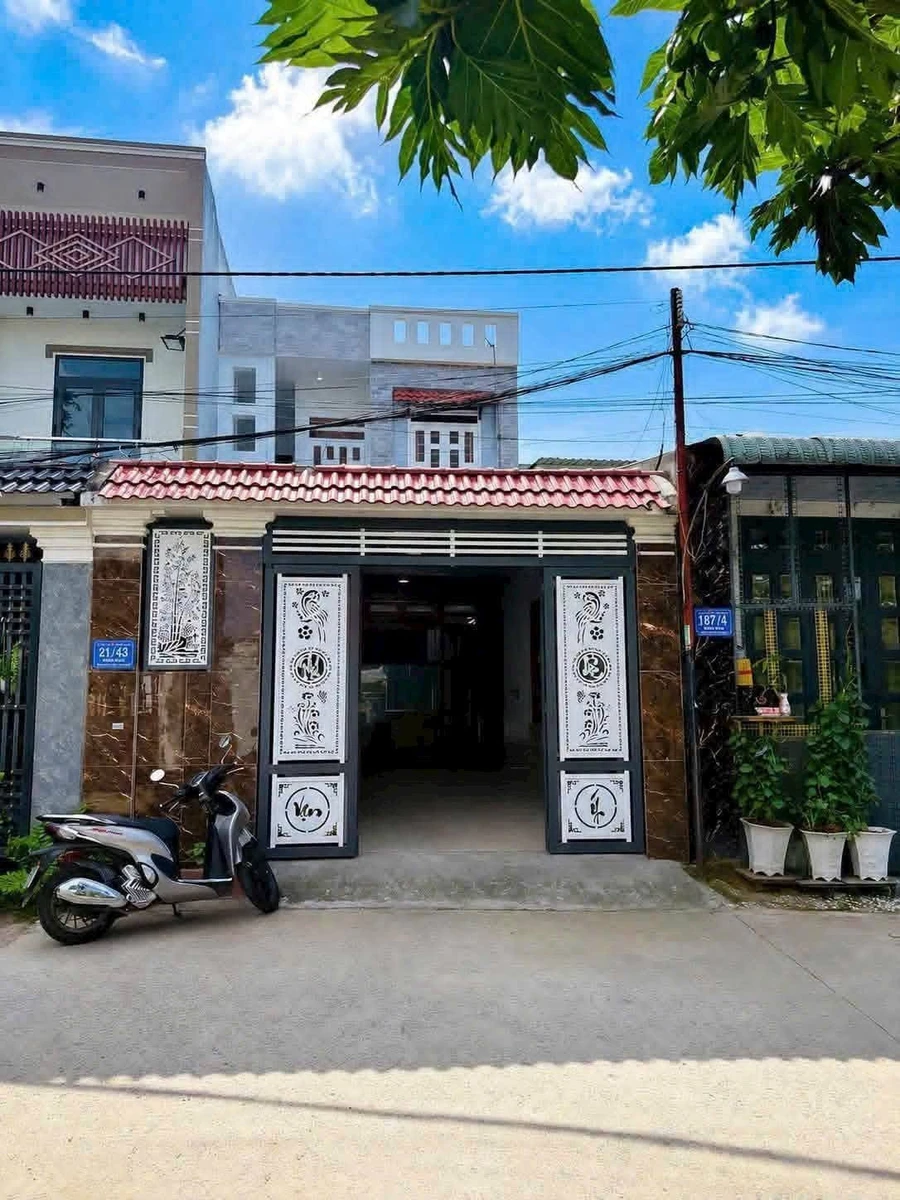 Cho thuê nhà 115m2, 3PN, sân 2 ôtô Tân Đông Hiệp - Ảnh 1