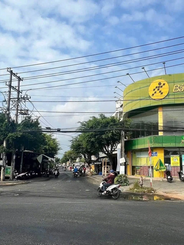 Bán đất nền hẻm ô tô Lê Quý Đôn, An Bình, Rạch Giá 100m²