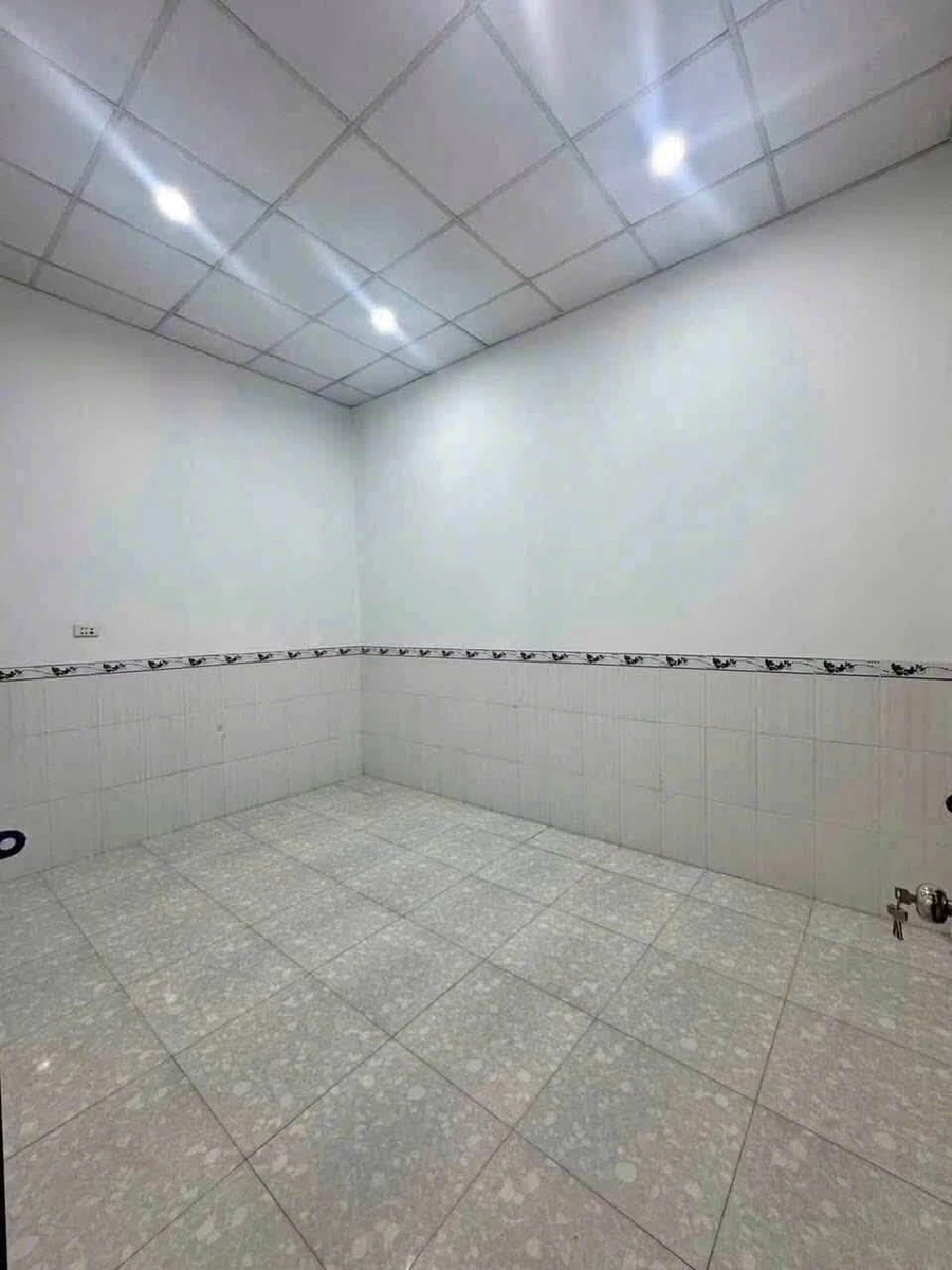 Bán nhà hẻm 4m, 80m², 2 PN gần Trường Nguyễn Huệ, 1,99 tỷ - Ảnh thu nhỏ 3