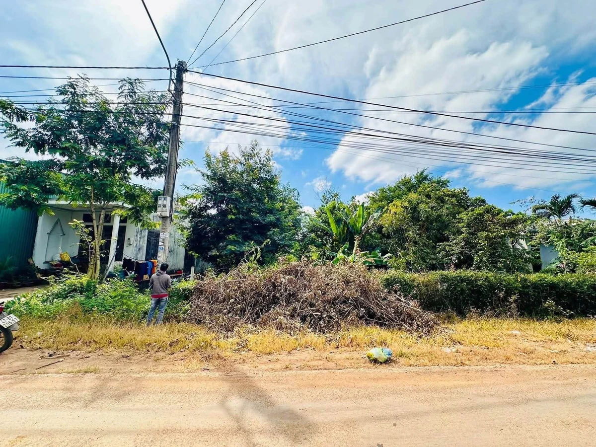 Bán lô đất mặt tiền Nguyễn Trường Tộ 144m² 2 tỷ 500 triệu Eakao - Ảnh 1