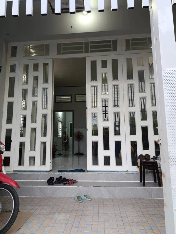Bán nhà cấp 4 Bình Đức, cách đường Trần Hưng Đạo 50m, diện tích 70m2, giá khoảng 1,2 tỷ