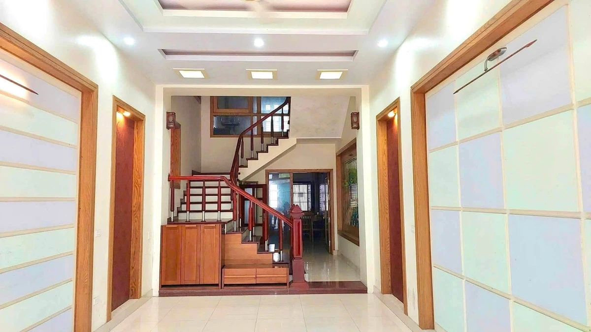 Bán nhà 5 tầng mặt phố Phạm Ngọc Khánh 72m² 7 tỷ Quận 7 - Ảnh 1