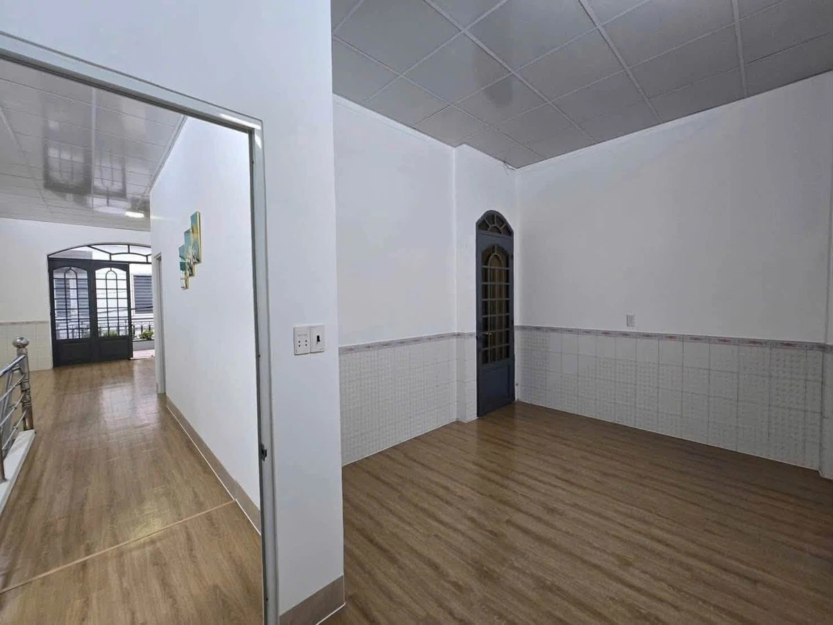 Bán nhà lầu 91m2 sát công viên 30/4 Tân Biên 3 tỷ 690 - Ảnh thu nhỏ 5