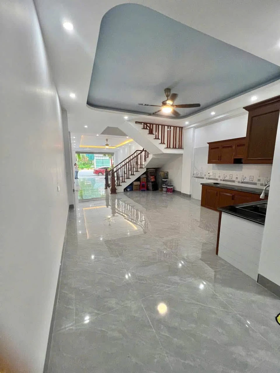 Bán nhà 3 tầng 3 PN 100m Trần Phú Lào Cai 4,7 tỷ - Ảnh 1