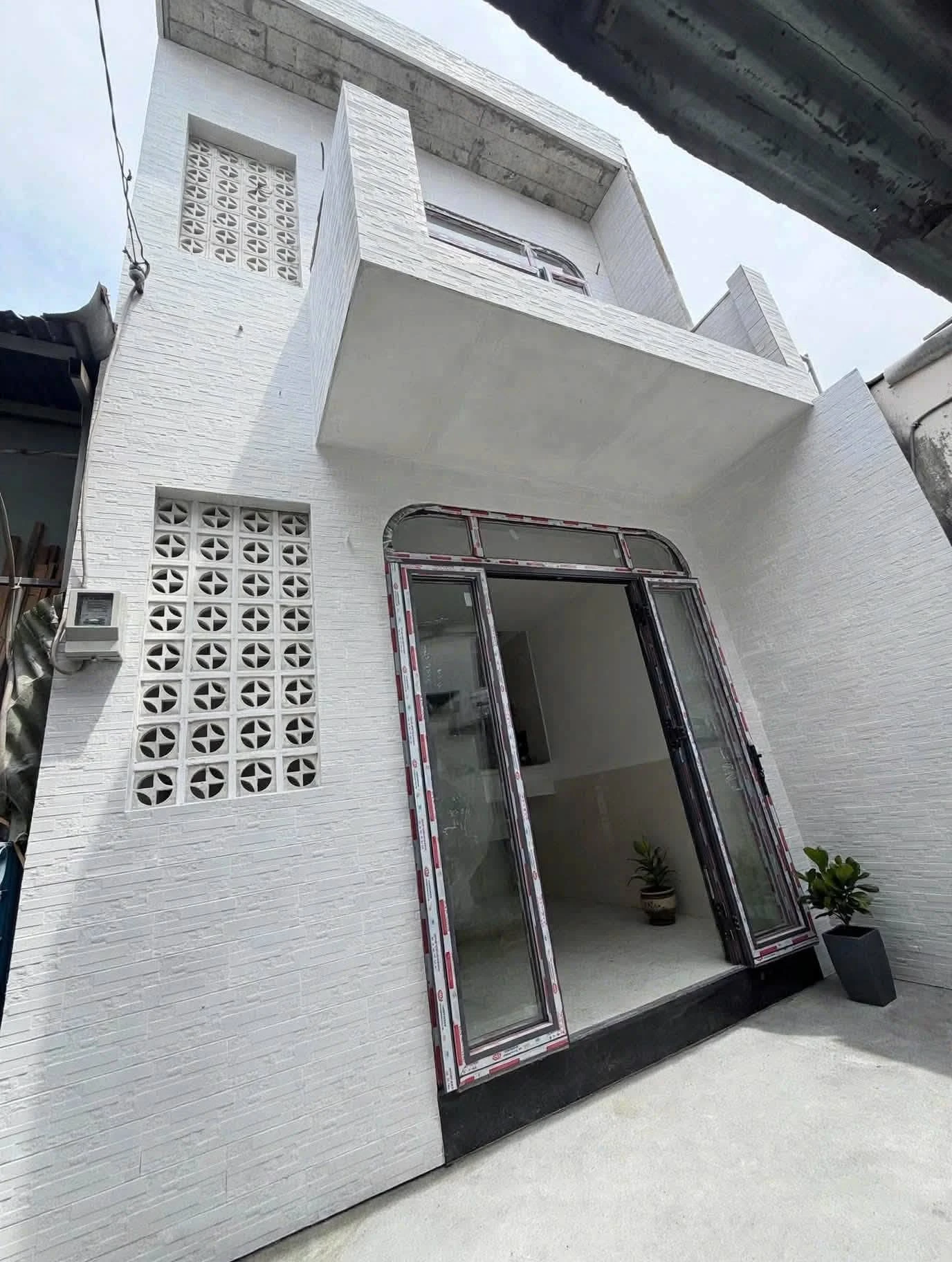 Bán nhà hẻm 36m2 2PN 2WC Tân Thuận Q7 - 2.6 tỷ - Ảnh 1