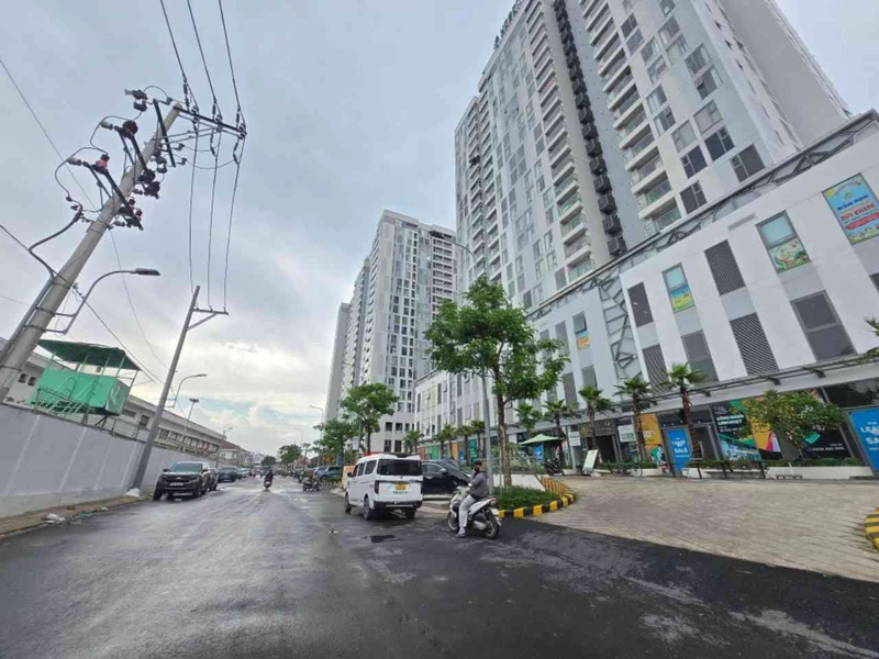 Bán nhà mặt tiền kinh doanh 77m² đối diện Vạn Phúc City, Hiệp Bình, Thủ Đức, 5,95 tỷ