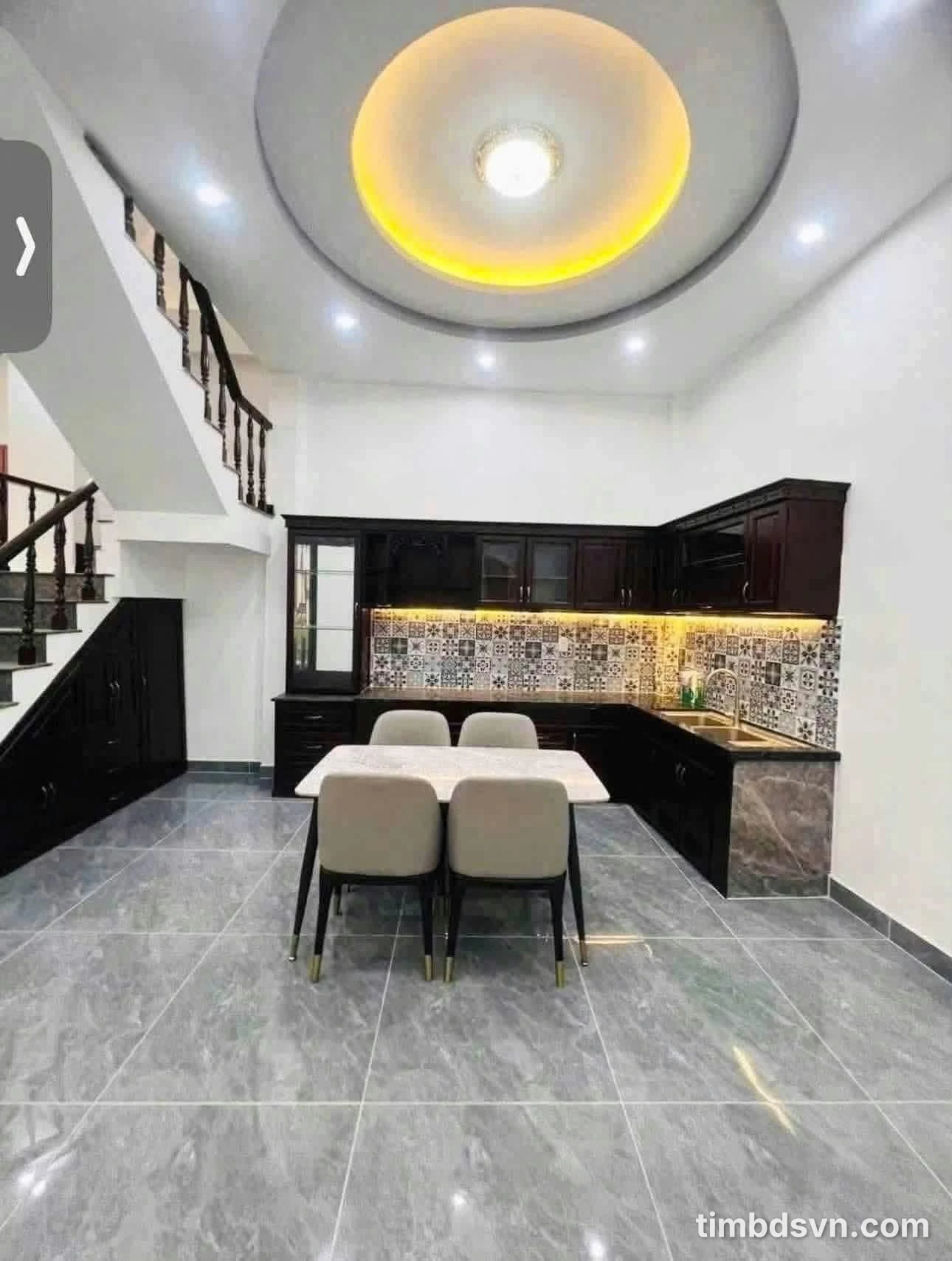 Bán nhà 3 phòng 72m² trung tâm Vũng Tàu, ngang 8,2m - Ảnh 1