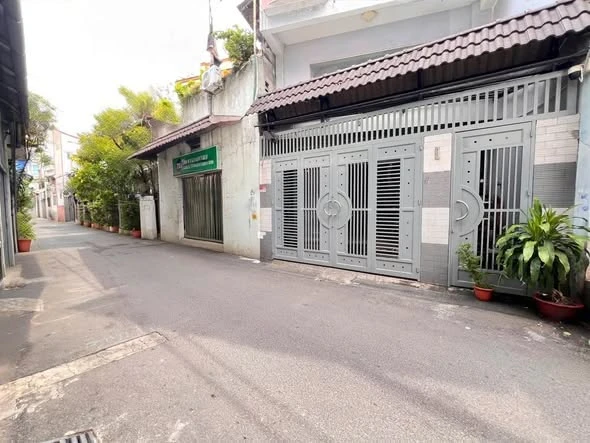 Bán nhà 3PN 60m² mặt tiền 7m gần Đầm Sen, 6,4 tỷ - Ảnh 1
