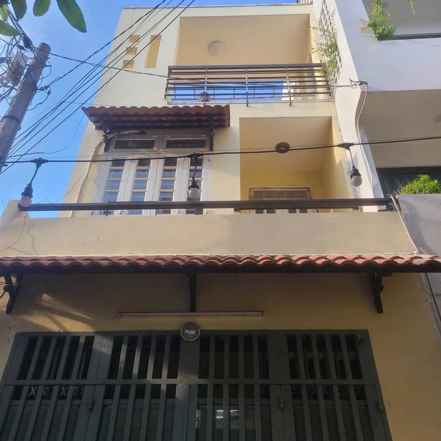 Bán nhà hẻm xe hơi đường Đỗ Công Tường 4x16m, 1 trệt 2 lầu, giá 6,8 tỷ, Tân Phú - Ảnh 1
