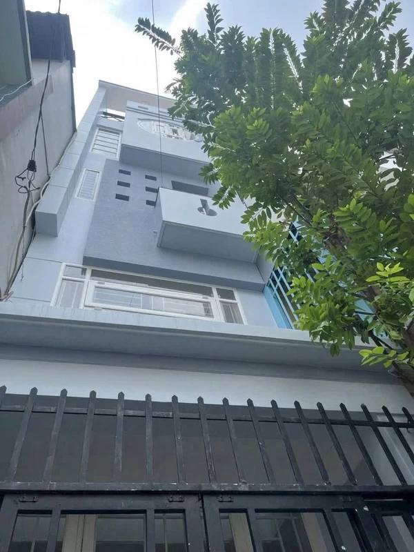 Bán nhà 5 tầng 18m2 Phan Đăng Lưu, Bình Thạnh giáp Phú Nhuận, giá 3,56 tỷ