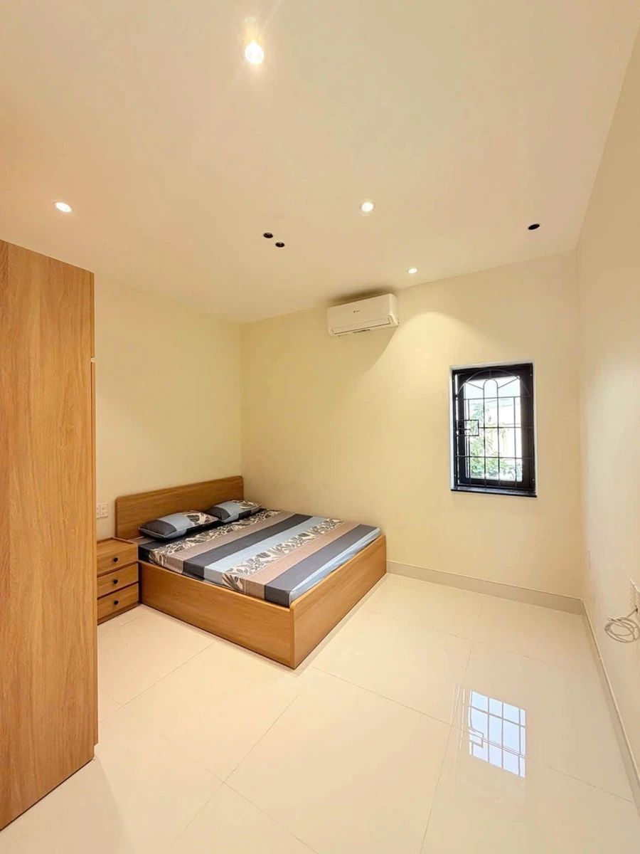 Bán nhà 3 tầng mặt tiền đường Nguyên Hồng, diện tích 72m2, giá nhỉnh 8 tỷ - Ảnh thu nhỏ 4