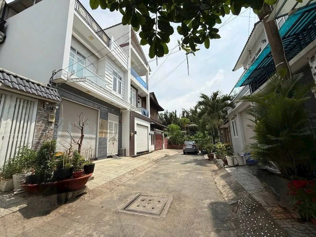 Bán nhà 66m², 3 tầng, 4 PN sát Hiệp Bình, Thủ Đức, 8,5 tỷ - Ảnh 1