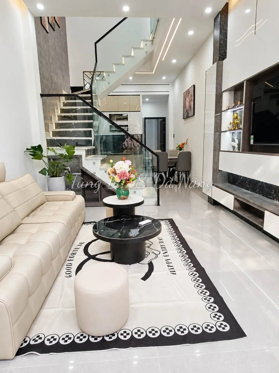 Bán nhà mới 2 tầng 100m², 3PN, full nội thất, Đà Nẵng - Ảnh thu nhỏ 2